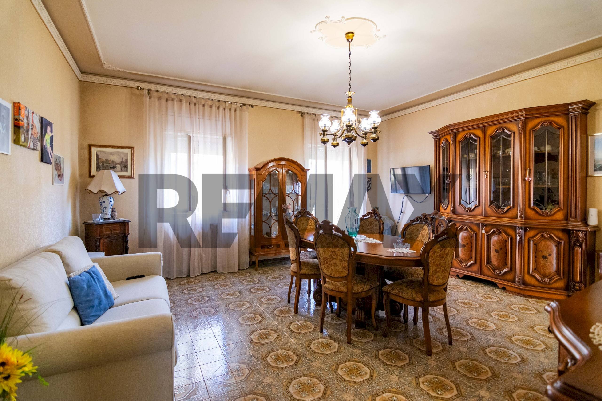 Sala da pranzo - Appartamento Via Salvatore d'Acquisto
 
49, Nicolosi - foto 3