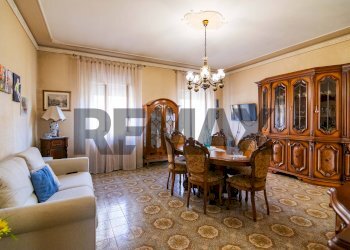 Sala da pranzo - Appartamento Via Salvatore d'Acquisto
 
49, Nicolosi - foto 3