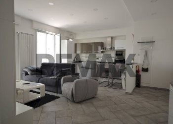 Sala da pranzo - Two-room apartment via Cadorna
 
22, Savona - photo 30