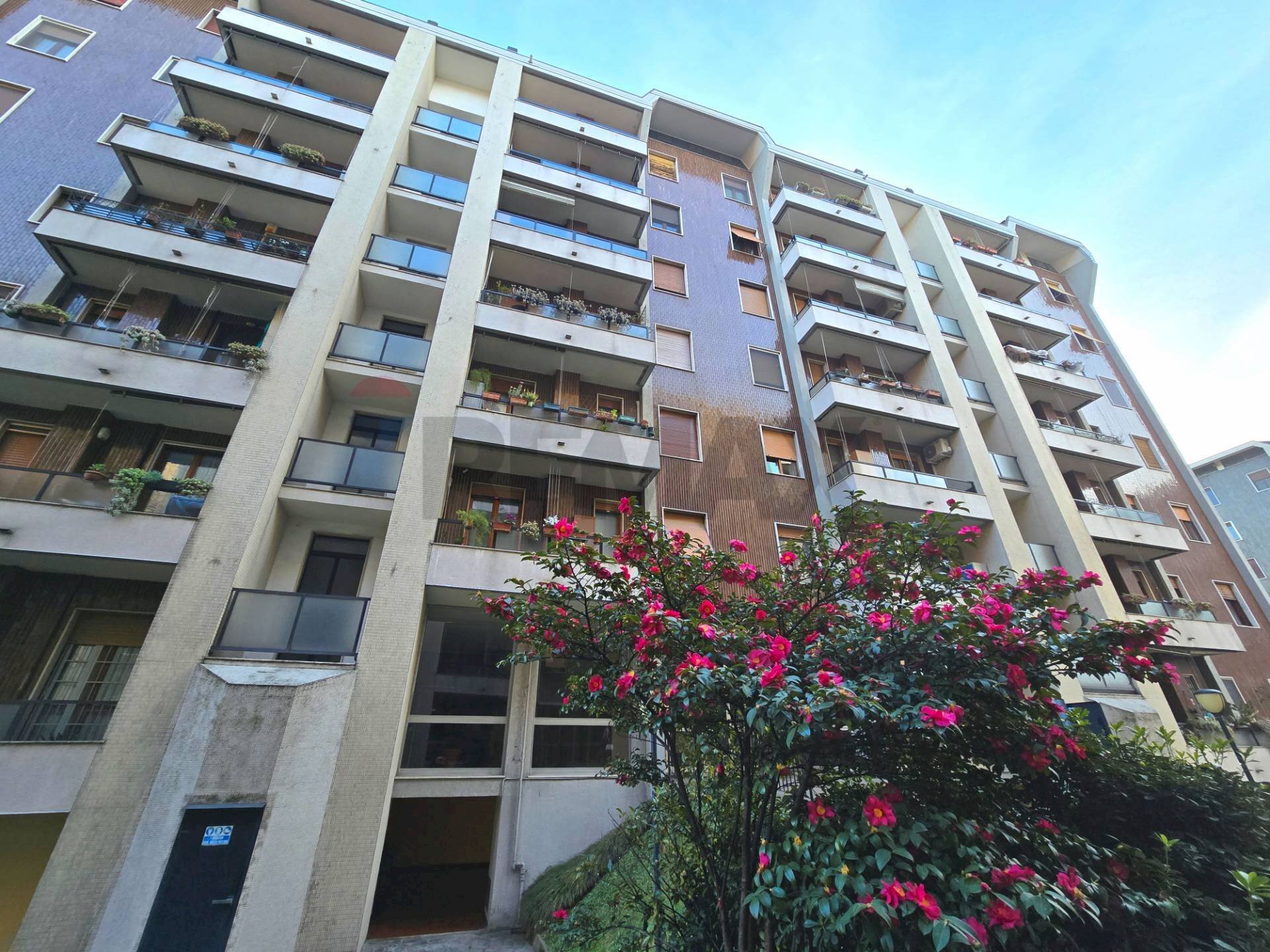 Edificio all\'aperto - Trilocale Viale Suzzani
 
8, Milano - foto 1