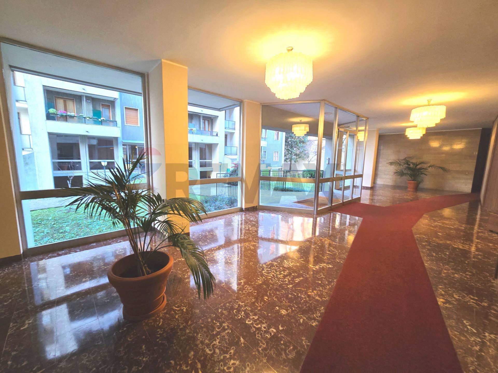 Ricezione / Lobby - Trilocale Viale Suzzani
8, Milano - foto 2