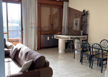 Sala da pranzo - Trilocale Viale Suzzani
 
8, Milano - foto 13