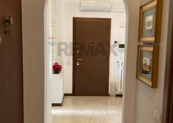 Hall / corridoio - Trilocale Viale Suzzani
 
8, Milano - foto 25