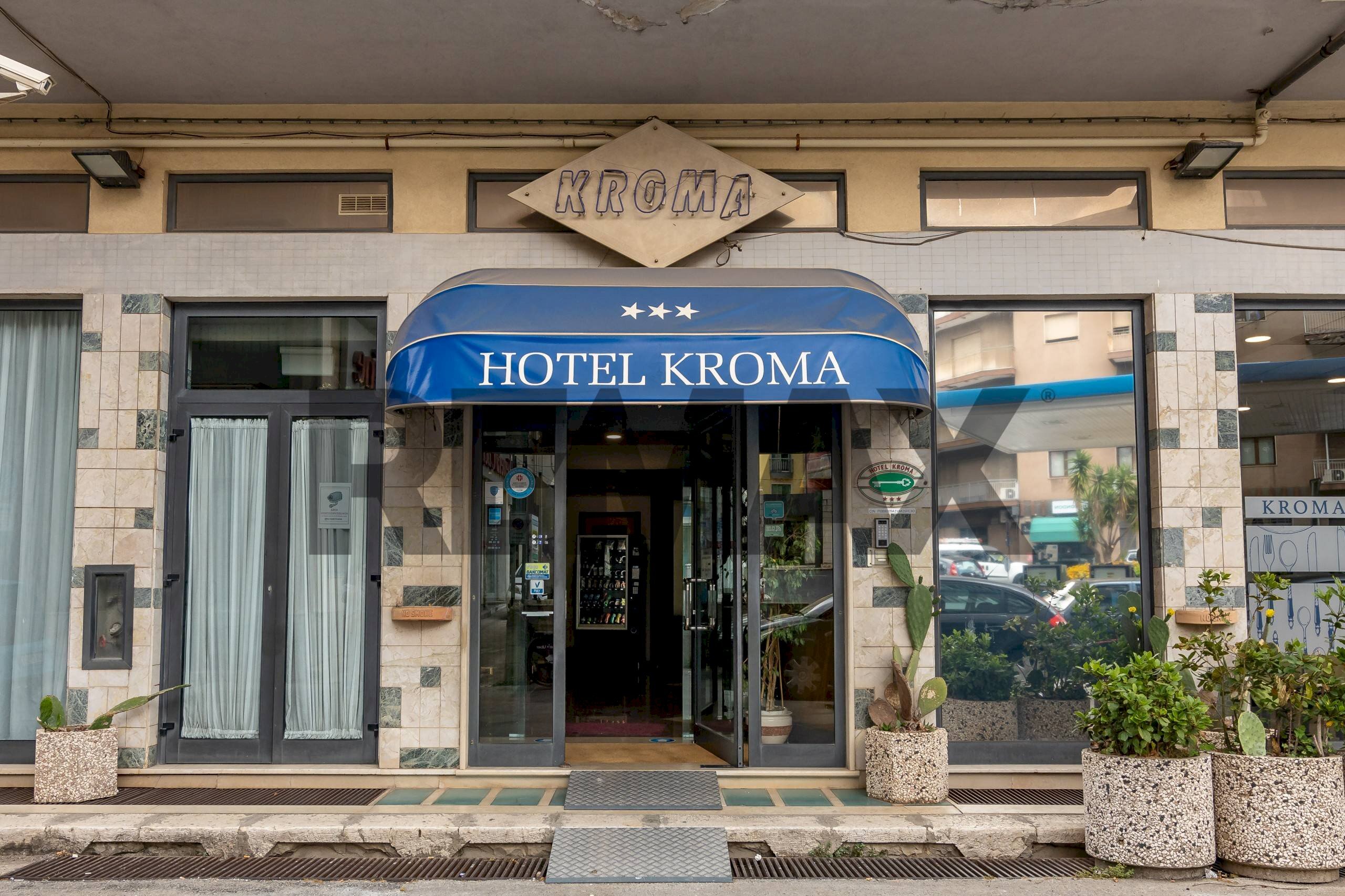 Edificio all\'aperto - Hotel Via gabriele dannunzio
54, Ragusa - photo 2