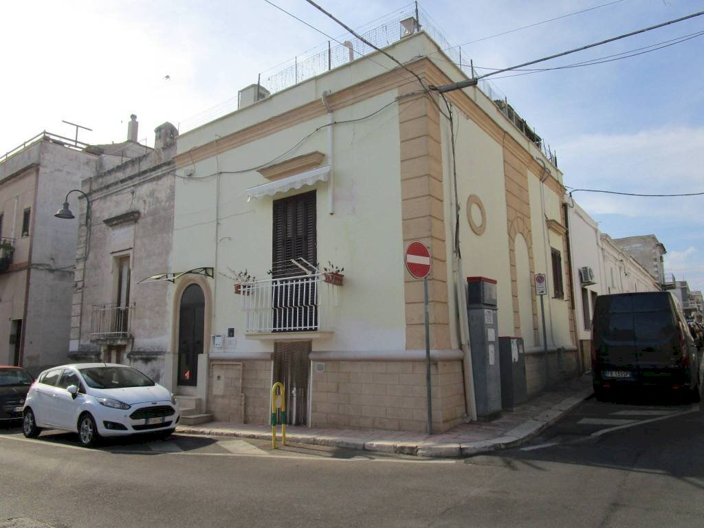 Facciata - Casa indipendente Statte - foto 1