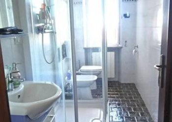 Bagno - Three-room apartment via Castellazzo, 25, Orbassano - photo 9