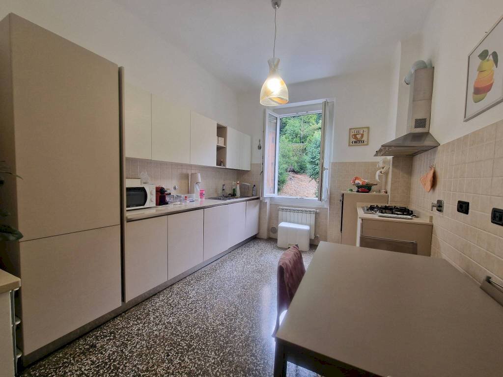 Cucina - Appartamento via Donghi, 24, Genova (zona Marassi) - foto 3