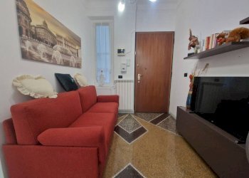 Ingresso - Bilocale via Donghi, 24, Genova (zona Marassi) - foto 2