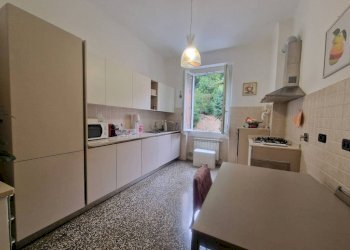 Cucina - Appartamento via Donghi, 24, Genova (zona Marassi) - foto 3