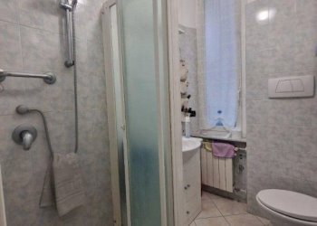 Bagno - Appartamento via Donghi, 24, Genova (zona Marassi) - foto 6