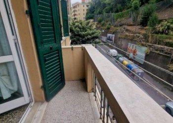Balcone - Bilocale via Donghi, 24, Genova (zona Marassi) - foto 16