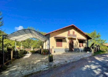 Facciata - Villa Frazione Salogni, Fabbrica Curone - foto 4