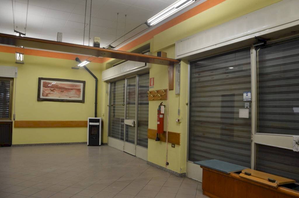 Interno non residenziale - Shop via Giuseppe Giusti, 47, Somma Lombardo - photo 2