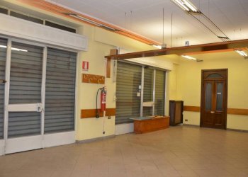 Interno non residenziale - Negozio via Giuseppe Giusti, 47, Somma Lombardo - foto 6