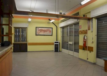 Interno non residenziale - Negozio via Giuseppe Giusti, 47, Somma Lombardo - foto 8