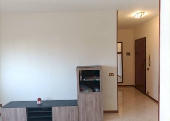 Salone - Three-room apartment piazza Aldo Palazzeschi, Parma - photo 3