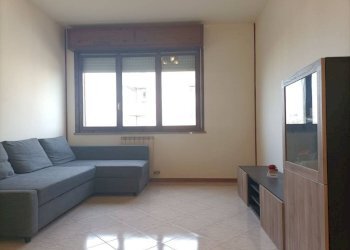 Salone - Three-room apartment piazza Aldo Palazzeschi, Parma - photo 4