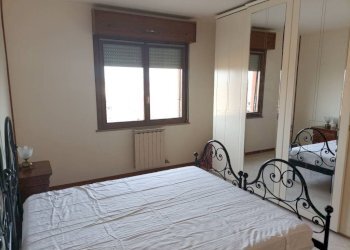 Camera da letto - Three-room apartment piazza Aldo Palazzeschi, Parma - photo 11