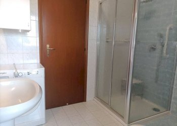 Bagno - Three-room apartment piazza Aldo Palazzeschi, Parma - photo 14