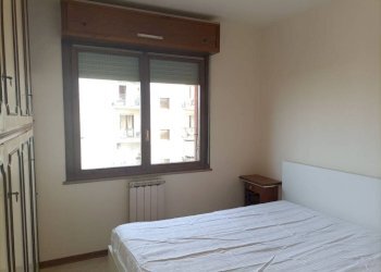 Camera da letto - Three-room apartment piazza Aldo Palazzeschi, Parma - photo 17
