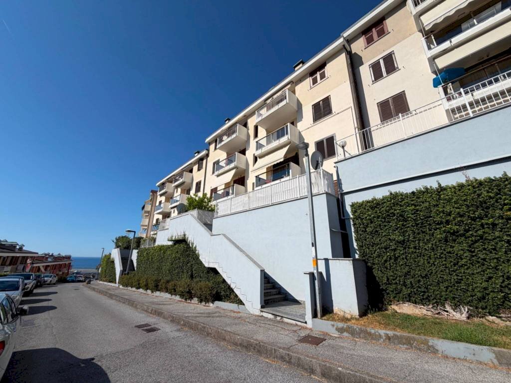 Facciata - Three-room apartment viale Villa Gavotti, Genova (neighborhood Pegli) - photo 3