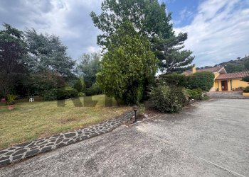 Giardino - Casa indipendente Via Casilina Sud
61, Cassino - foto 2
