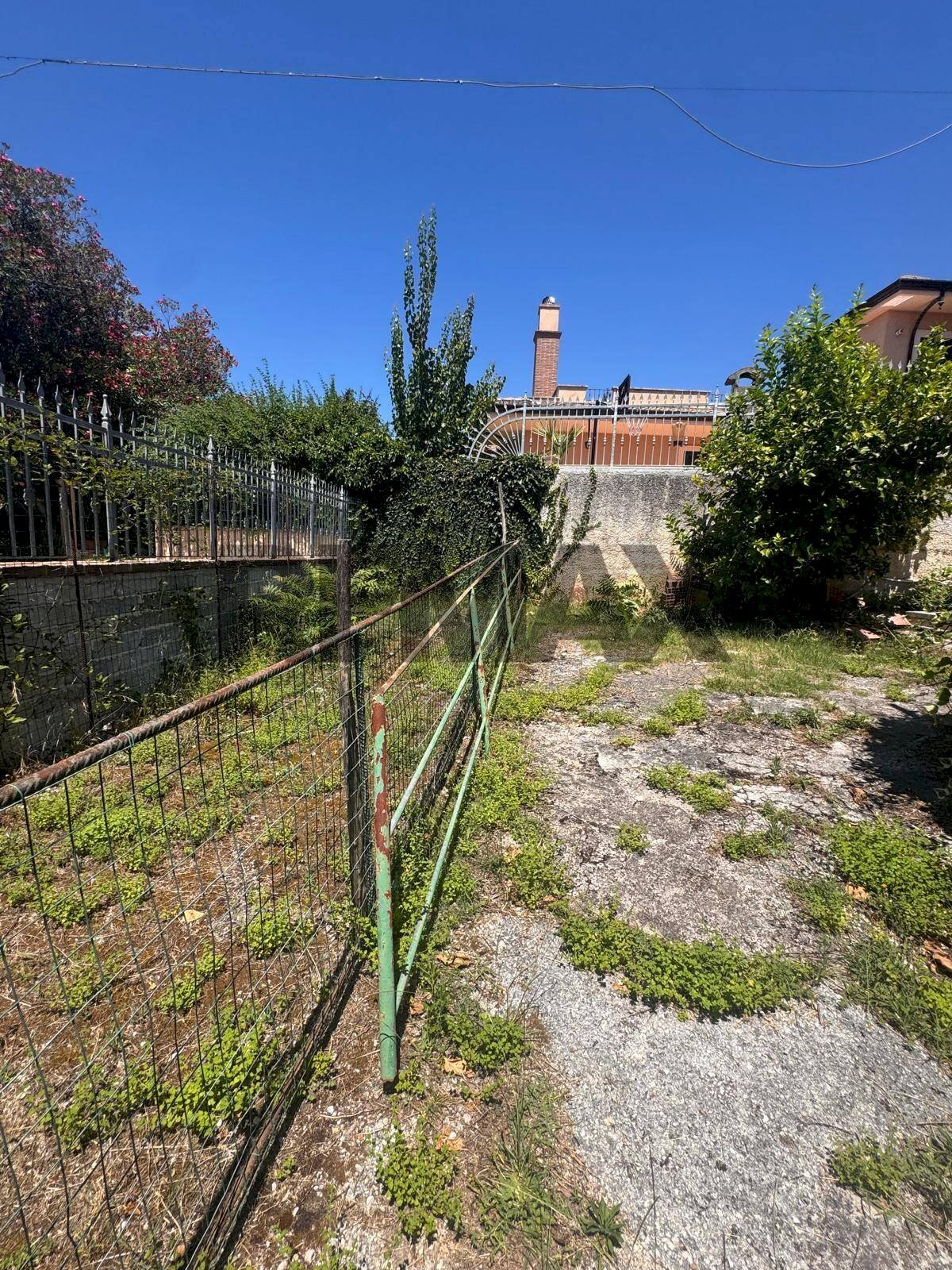 Giardino - Semi-detached house Strada Ai Patini
 
15, Cassino - photo 1