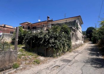 Casa all\'aperto - Semi-detached house Strada Ai Patini
 
15, Cassino - photo 2