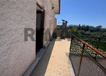 Terrazza - Semi-detached house Strada Ai Patini
 
15, Cassino - photo 9