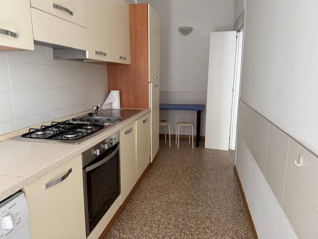 Cucina - Appartamento via Gioberti, 11, Sesto San Giovanni - foto 2