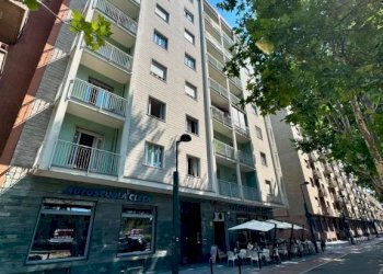 Facciata - Appartamento corso Francia, 54, Torino (zona San Donato) - foto 1