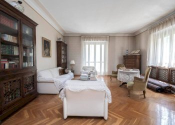 Salone - Appartamento corso Francia, 54, Torino (zona San Donato) - foto 6