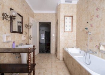 Bagno - Appartamento corso Francia, 54, Torino (zona San Donato) - foto 26