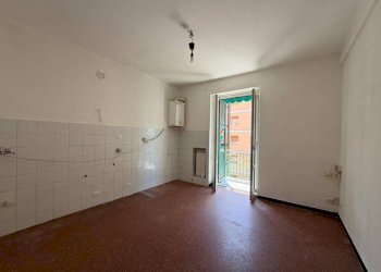 Cucina - Trilocale via Pasquale Berghini, Genova (zona Marassi) - foto 4