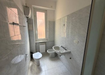 Bagno - Trilocale via Pasquale Berghini, Genova (zona Marassi) - foto 15