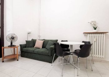 Salone - Two-room apartment via Alba, 3, Torino (neighborhood Lingotto) - photo 8