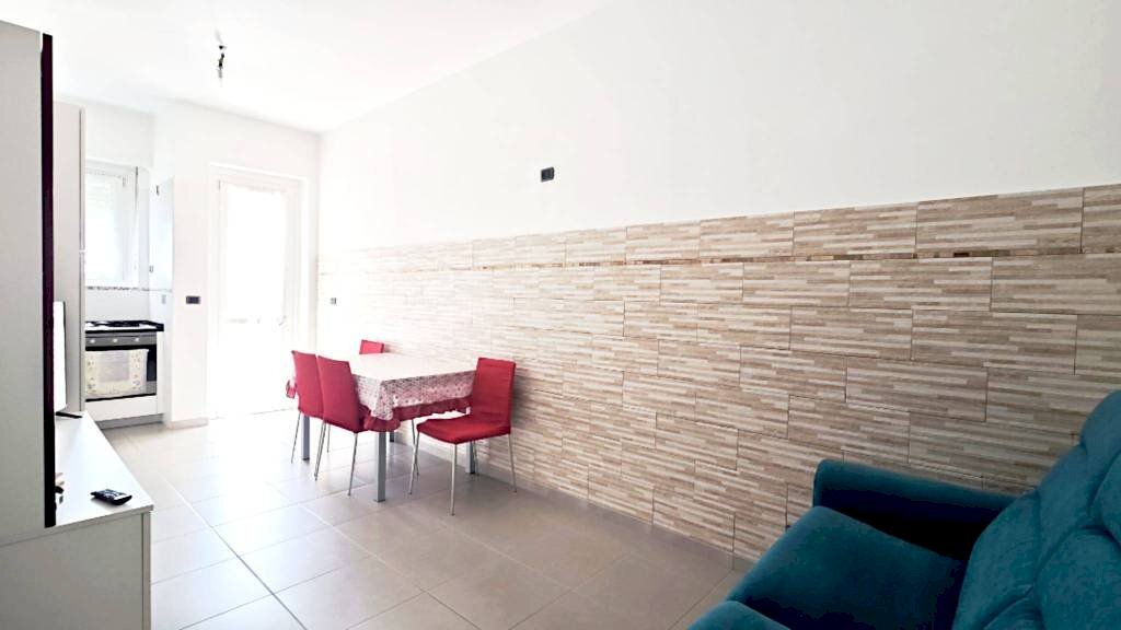 Salone - Appartamento via Barletta, 83, Torino (zona Santa Rita) - foto 2