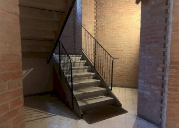 Interno palazzo - Trilocale via degli Ortolani, Bologna (zona Mazzini) - foto 15