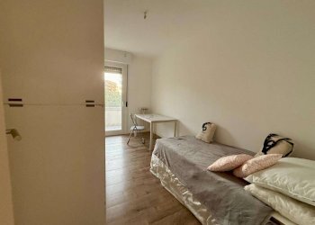 Camera da letto 14. - Trilocale via Pagoda Bianca, Roma (zona Torrino) - foto 28