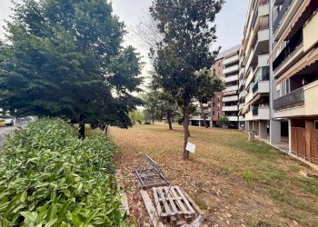 Esterno 2. - Trilocale via Pagoda Bianca, Roma (zona Torrino) - foto 51