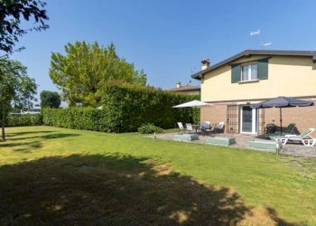 1 - Small Villa via Silone, Bologna (neighborhood Corticella) - photo 1