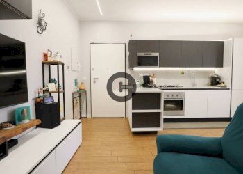 Soggiorno - Trilocale via Beato Giuseppe Cafasso, 22, Torino (zona Madonna del Pilone) - foto 4