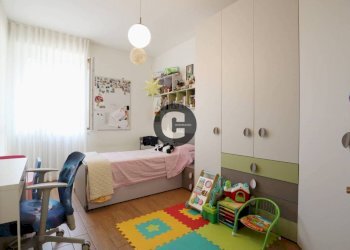 Camera da letto - Trilocale via Beato Giuseppe Cafasso, 22, Torino (zona Madonna del Pilone) - foto 21
