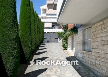Cortile interno - Bilocale via Arizzano, 23, Roma - foto 37