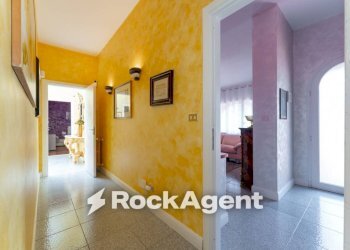 Corridoio - Villa via Vincenzo Ricca, 12, Aci Catena - photo 12
