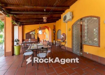 Veranda - Villa via Vincenzo Ricca, 12, Aci Catena - photo 20