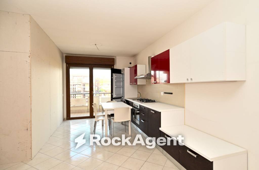 Cucina - Two-room apartment via del Crocifisso, 115, Latina - photo 3