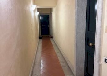 Interno palazzo - Three-room apartment via di San Nicola da Tolentino, 44, Roma (neighborhood Centro Storico) - photo 4