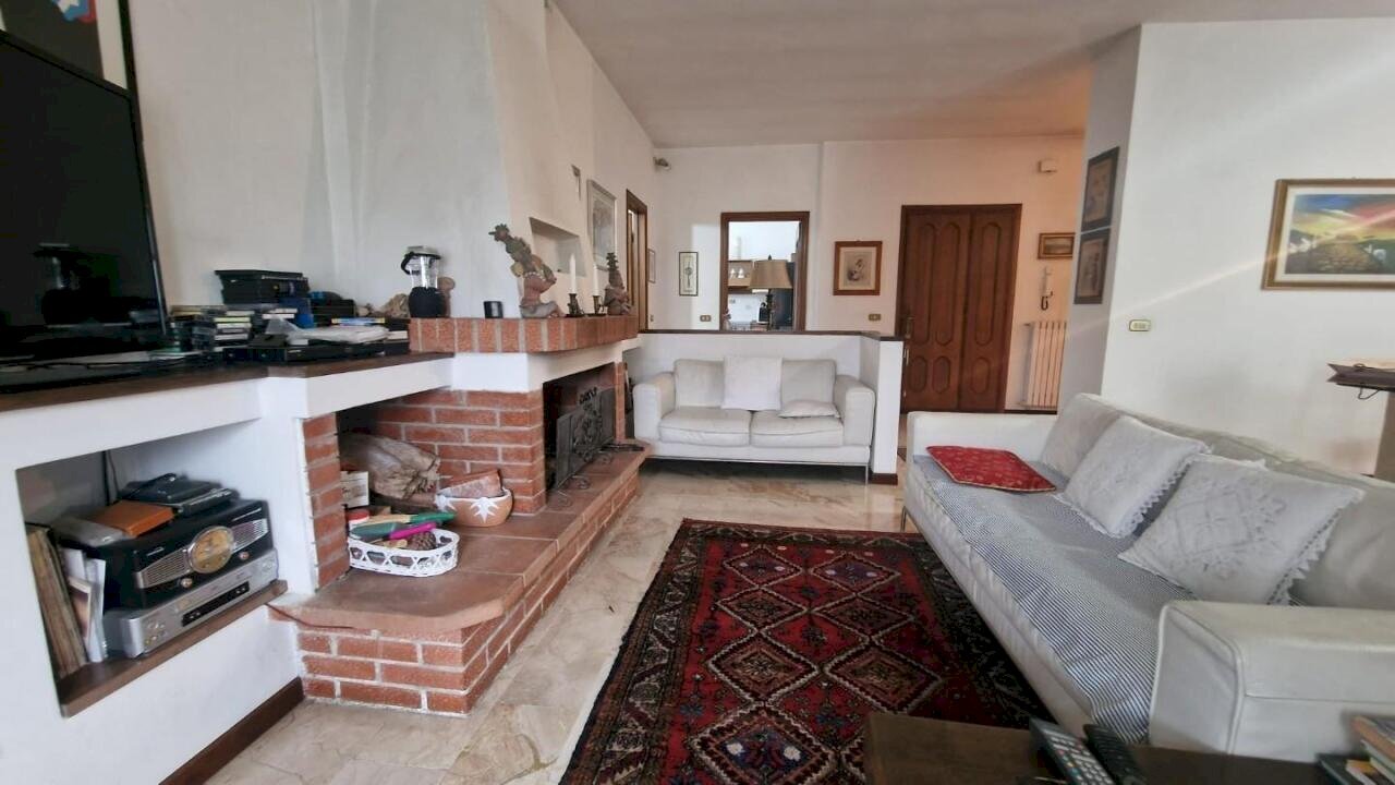 1396916-cwi9ci - Casa indipendente Via Interna Sarzanello 252, Sarzana - foto 2