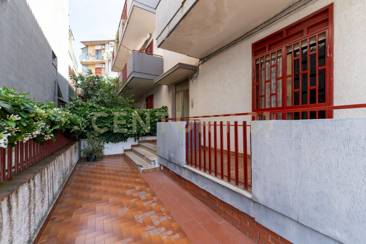 Via Trieste 5 (4) - Three-room apartment Via Trieste 5, Aci Castello - photo 3